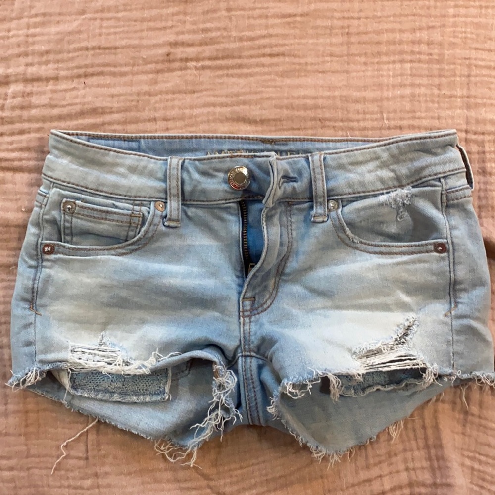 American eagle low waisted jean shorts